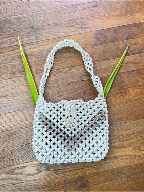 Vintage 90’s 90s Solid Sea Shells Shell Handbag Purse Bag White & Brown